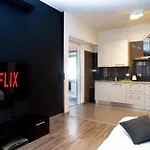 Led, Comfort And Style Just A Few Minutes From The Colosseum