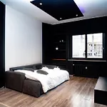 Led, Comfort And Style Just A Few Minutes From The Colosseum