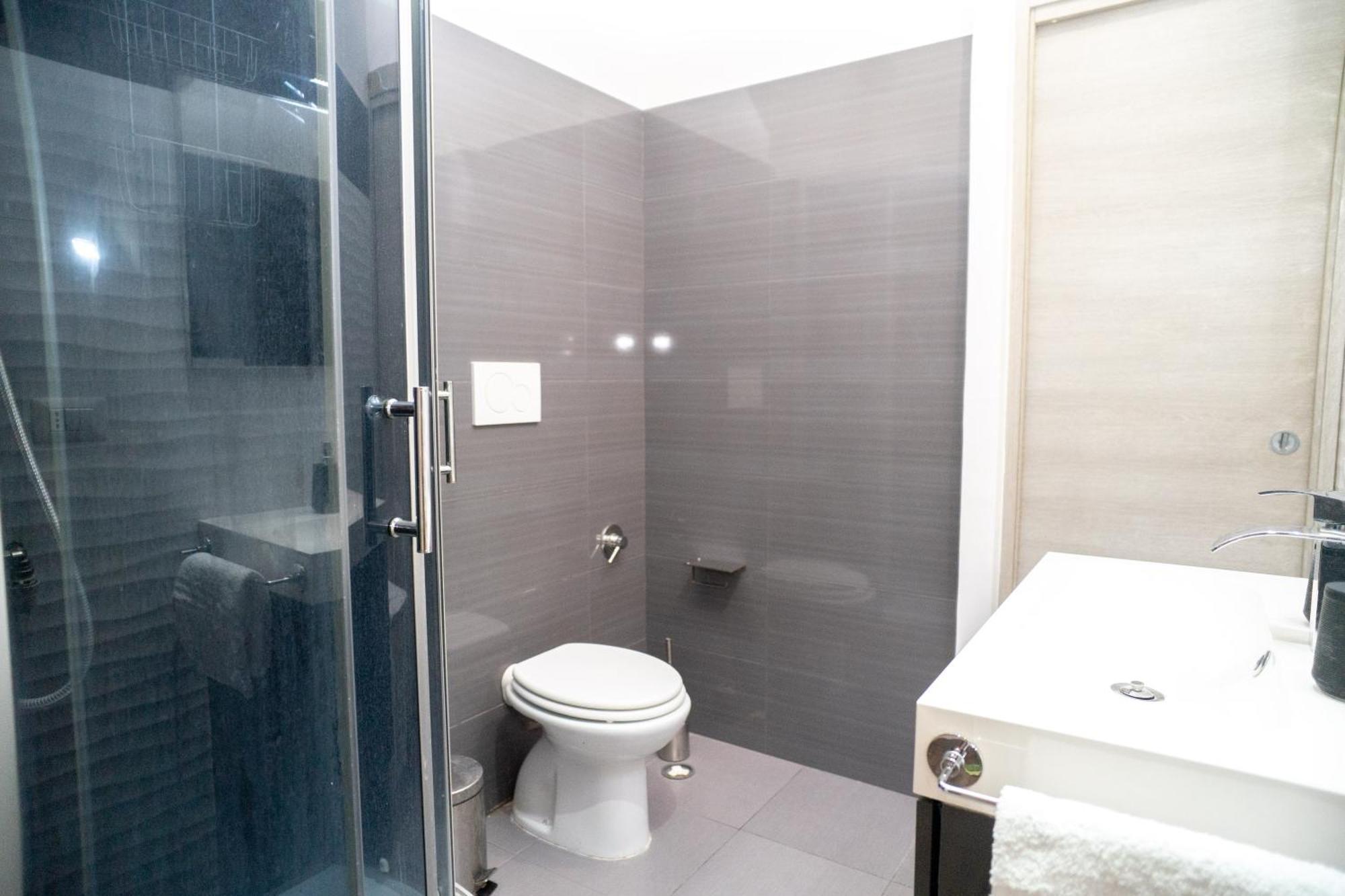 Appartamento Led, Comfort And Style Just A Few Minutes From The Colosseum