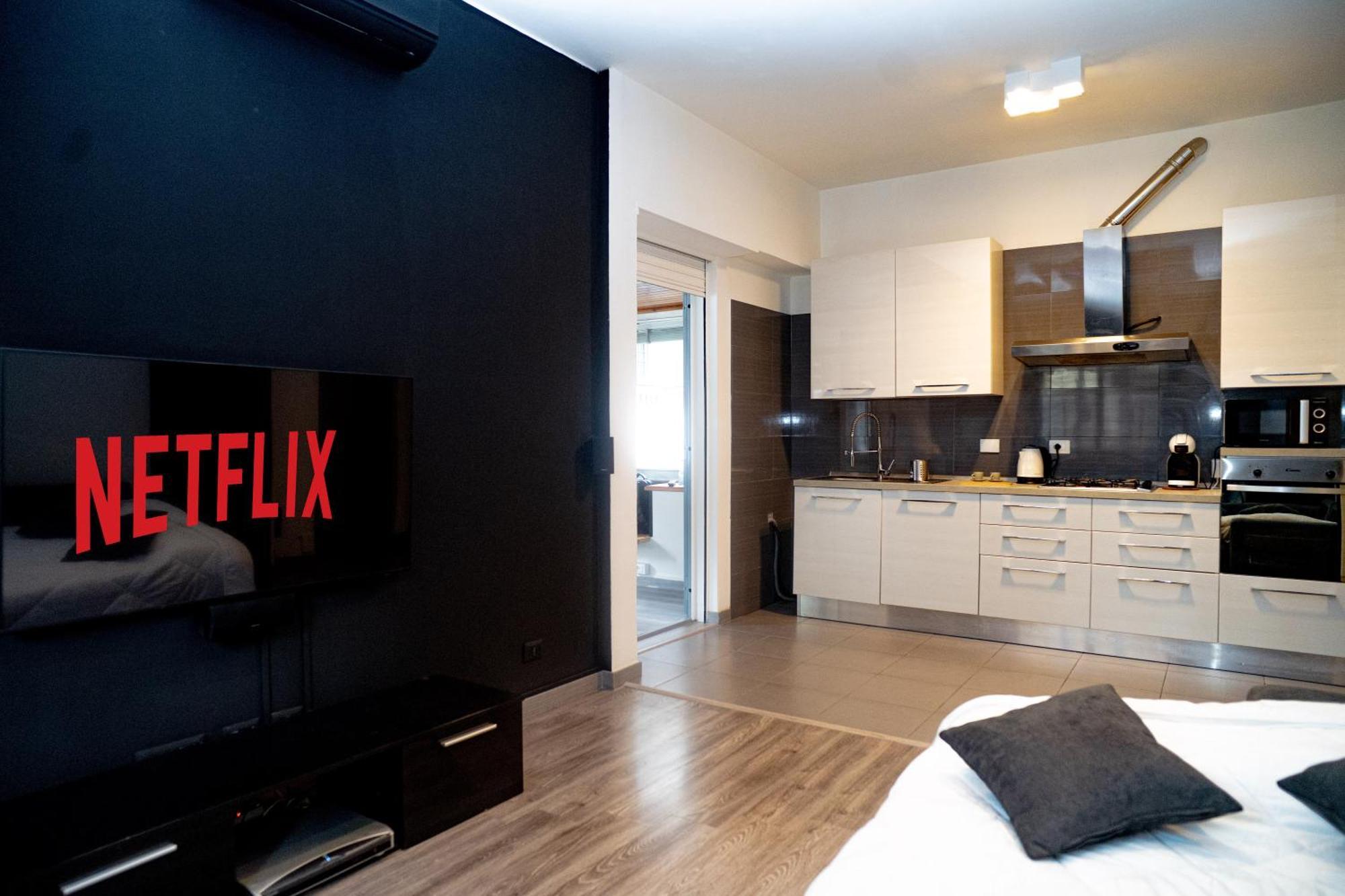 Led, Comfort And Style Just A Few Minutes From The Colosseum Appartamento Roma